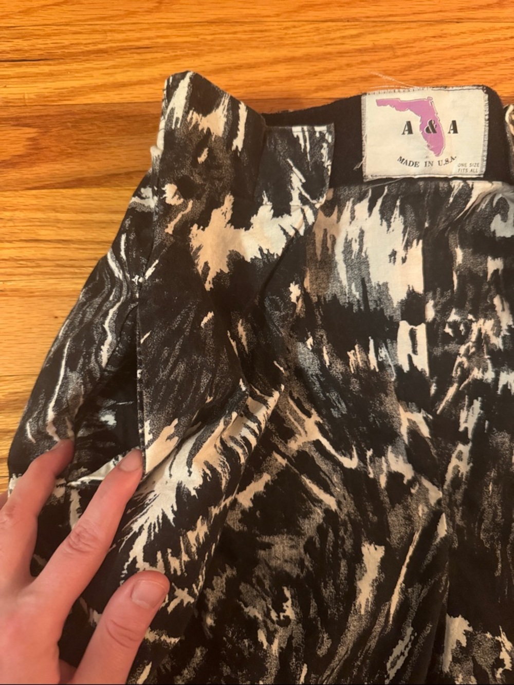 Tie-dye trousers with Velcro adjustment - Picture 8 of 11